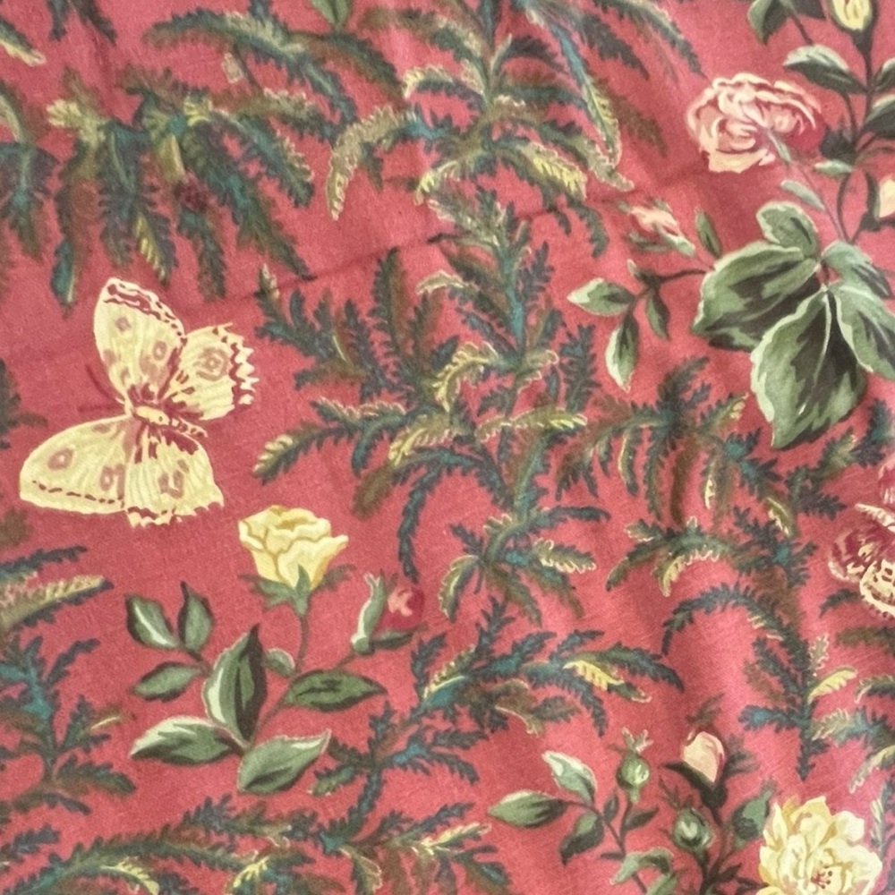 5th AVENUE‎ DESIGNS For COVINGTON Flower Pattern Roses Butterfly Upholstery VTG